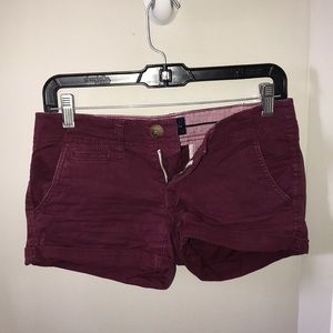 burgundy shortie american eagle shorts